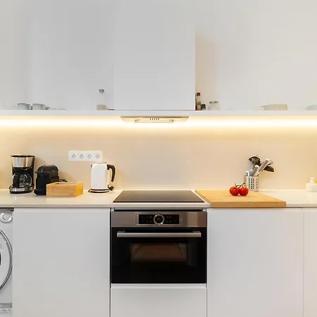 Whome Lisbon's Elite A Stylish & Modern W Patio Apartman Lisboa