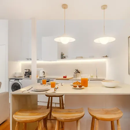 Whome Lisbon's Elite A Stylish & Modern W Patio * リスボン