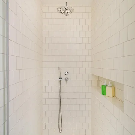 Whome Lisbon's Elite A Stylish & Modern W Patio Apartment