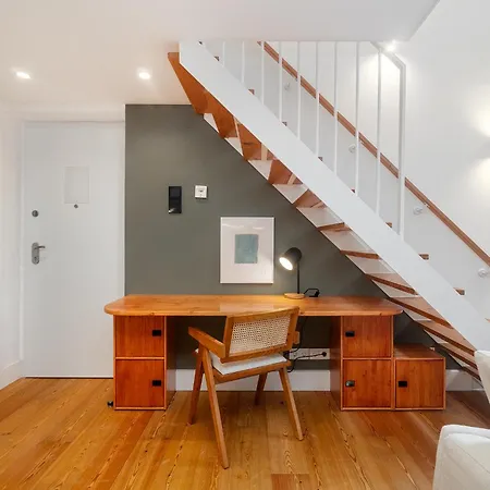 Whome Lisbon's Elite A Stylish & Modern W Patio * リスボン