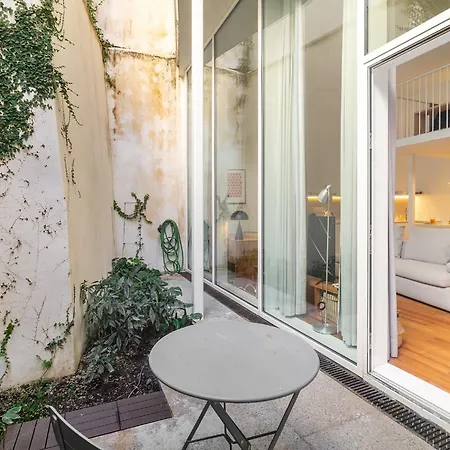 Apartment Whome Lisbon's Elite A Stylish & Modern W Patio *